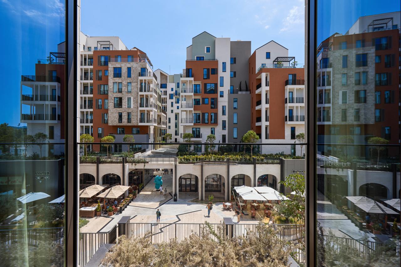 EXCLUSIVE OPPORTUNITY TO PURCHASE A LUXURIOUS DUPLEX, Tivat